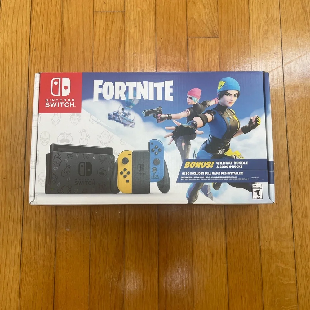 Nintendo Switch Fortnite wild cat Edition(code not included) - Black and Blue